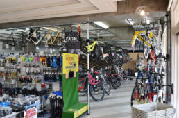 サイクルショップタキザワの店内の様子