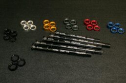 スルーアクスル