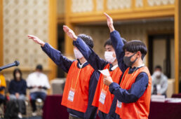 選手宣誓する松山中央高校の生徒