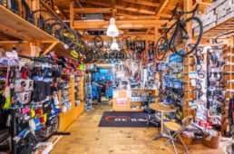 サトーサイクル店内の様子