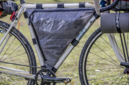 自作のフレームバッグ