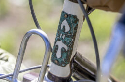 アント・バイク・マイクのヘッドバッジ