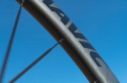 コスミックSLR45ディスクカスタムラインのスポーク