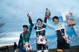 第2回シクロクロス最速店長選手権の表彰