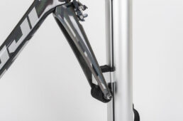 ライザーにバイクをセット