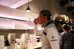 酒を飲むシシャチョー