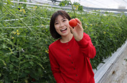 フルティカトマトと塩田みうさん