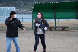 バラモン凧の色塗り体験と凧揚げ体験