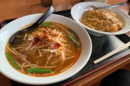 中華料理屋の特製定食