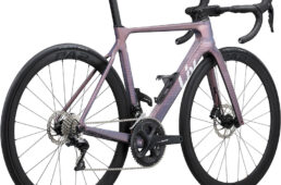 Liv エンヴィリブ