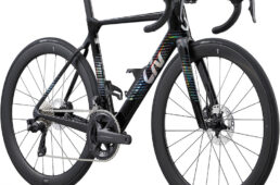 Liv エンヴィリブ