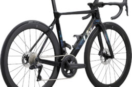 Liv エンヴィリブ