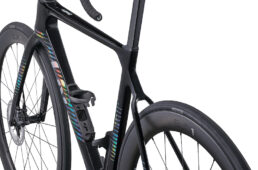 Liv エンヴィリブ