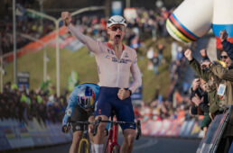 キャニオン　シクロクロス世界選2023優勝記念