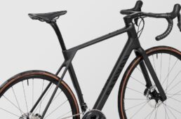 キャニオン・エンデュレースCF 8 LTD