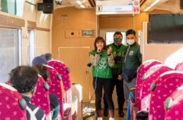 カゾリングトレインツアー車内の様子