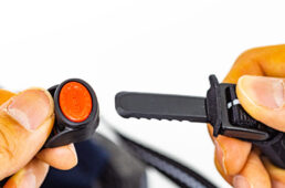 uvex urban planetのボタンプッシュ