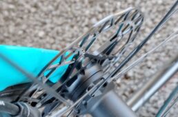 KCNC・超軽量センターロック式ディスクローター