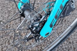 KCNC・超軽量センターロック式ディスクローター