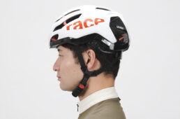 レース9を着用した側面