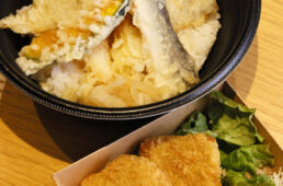 道の駅すさみの食堂の天丼とまぐろカツ