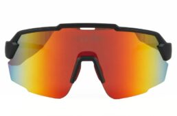 スティルス・インターナショナルの正面