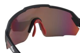 スティルス・インターナショナルの裏側