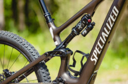 新型ターボ リーボ SLのリヤショック