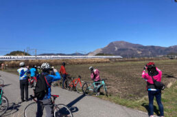伊吹山と新幹線が同時に撮影できるスポット