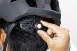 アーバンサイクルヘルメットのアジャスター