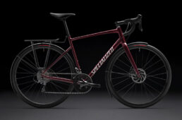 アレーにオプションのラックとフェンダーを装着