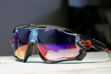 OAKLEYカスタムサングラスにNXT調光レッドミラーを装着した度
