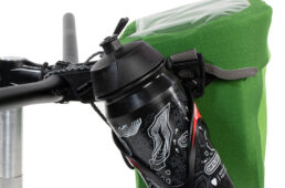 アルティメイト6用ボトルケージマウント