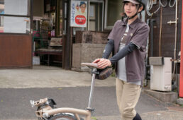 ブロンプトンをたたんで転がす