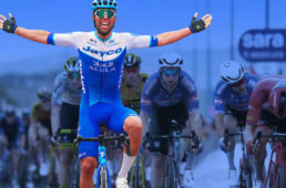 ジャイアント　チーム・ジェイコ・アルウラー2023チームキット