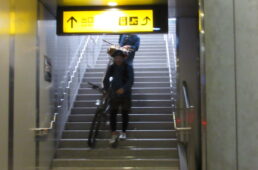 中之島駅の階段