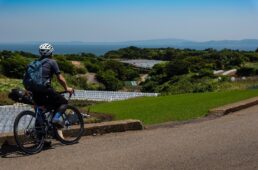 房総半島を丘の上から望む