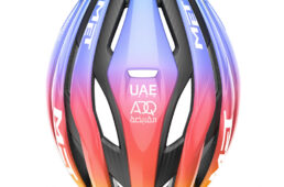 トレンタ3KカーボンミップスのUAEチームADQカラー