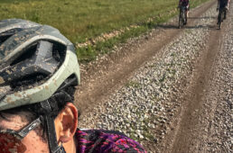 砂利が大きい道