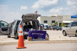 パナレーサーのサポートカー