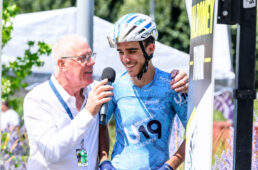 マキシム・ドゥコンブルがインタビューを受ける