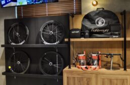 ライトウェイトのホイールなど