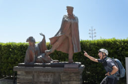 熱海にある貫一お宮の像