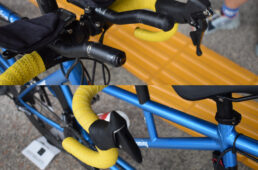 バイク＆ハイクのパラトライアスロン用タンデムバイクのハンドル