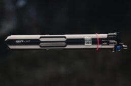 アイソストラット