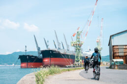 巨大なタンカー