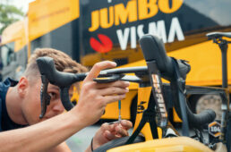 ユンボ・ヴィスマのバイクにハイドマイベル