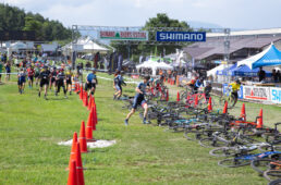 ルマン式スタートを採用したグラベルレース