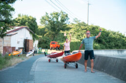 カヤックを引っ張る