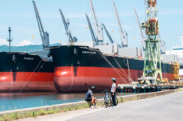 イワキテックの造船所